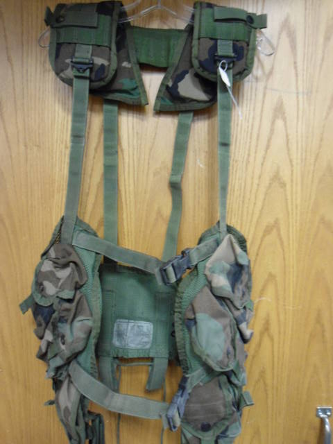 U.S. Military Tactical Load Bearing Vest